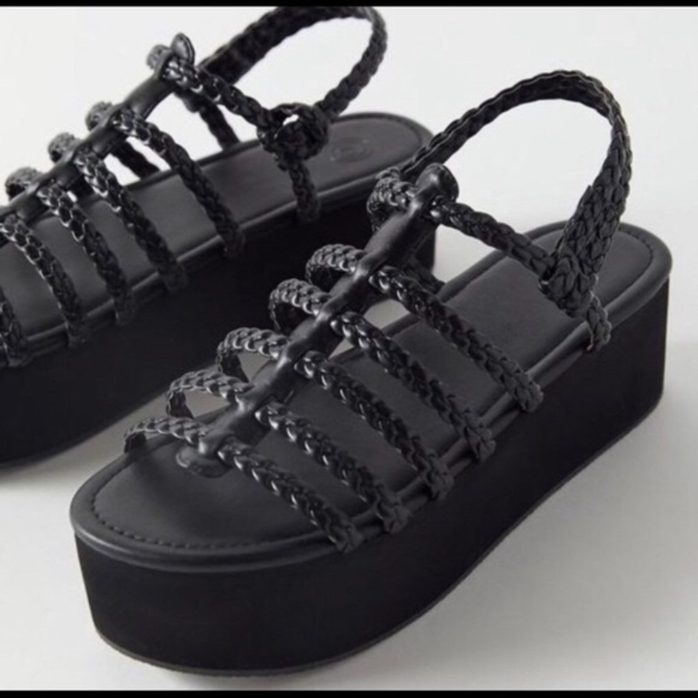 URBAN OUTFITTERS UO FISHERMAN PLATFORM SANDAL